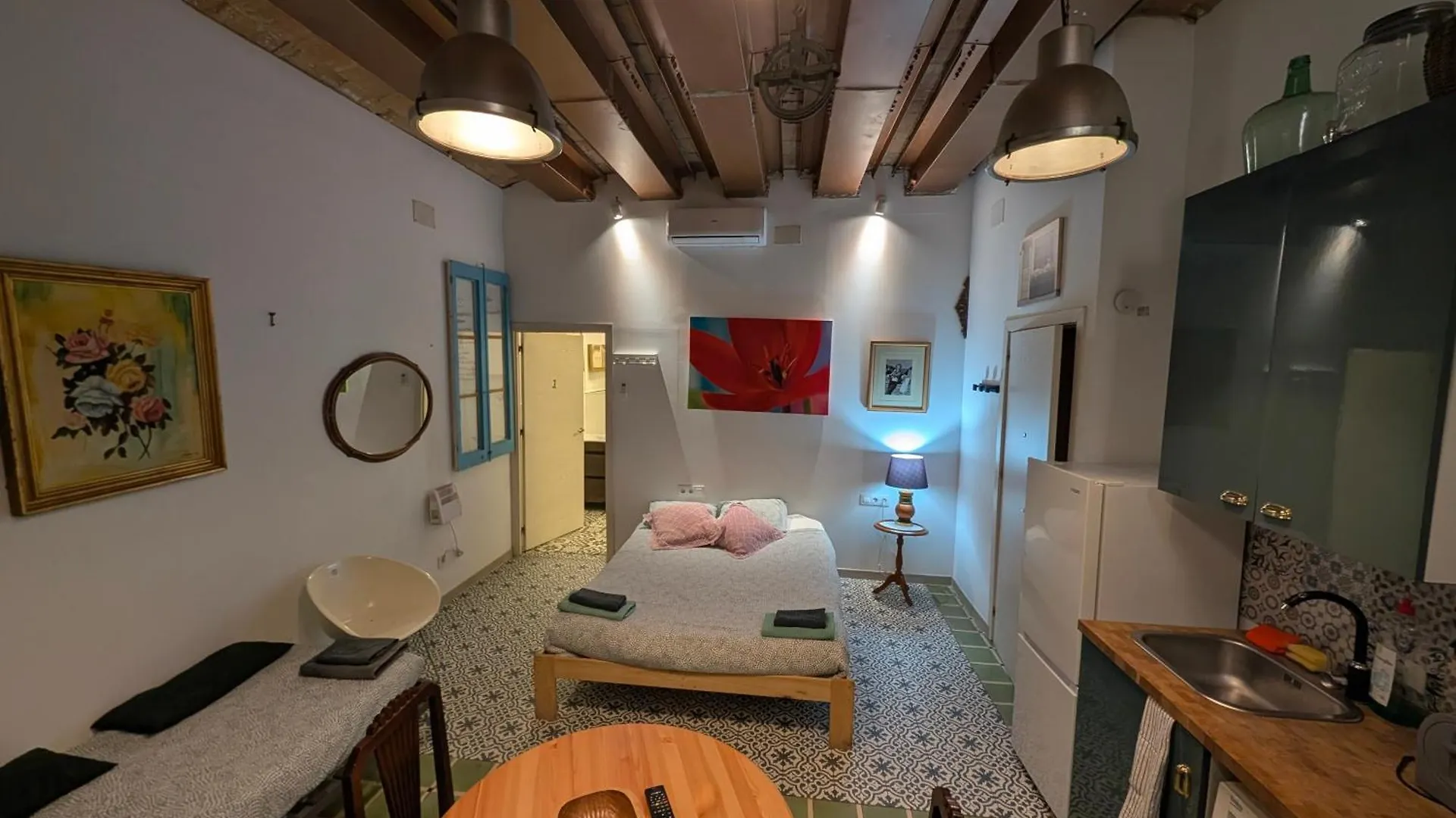 Apartment Barcelona Studios With Private Kitchen, Toilet & Shower 20Min From The Center 5Min To The Beach Sant Adria de Besos