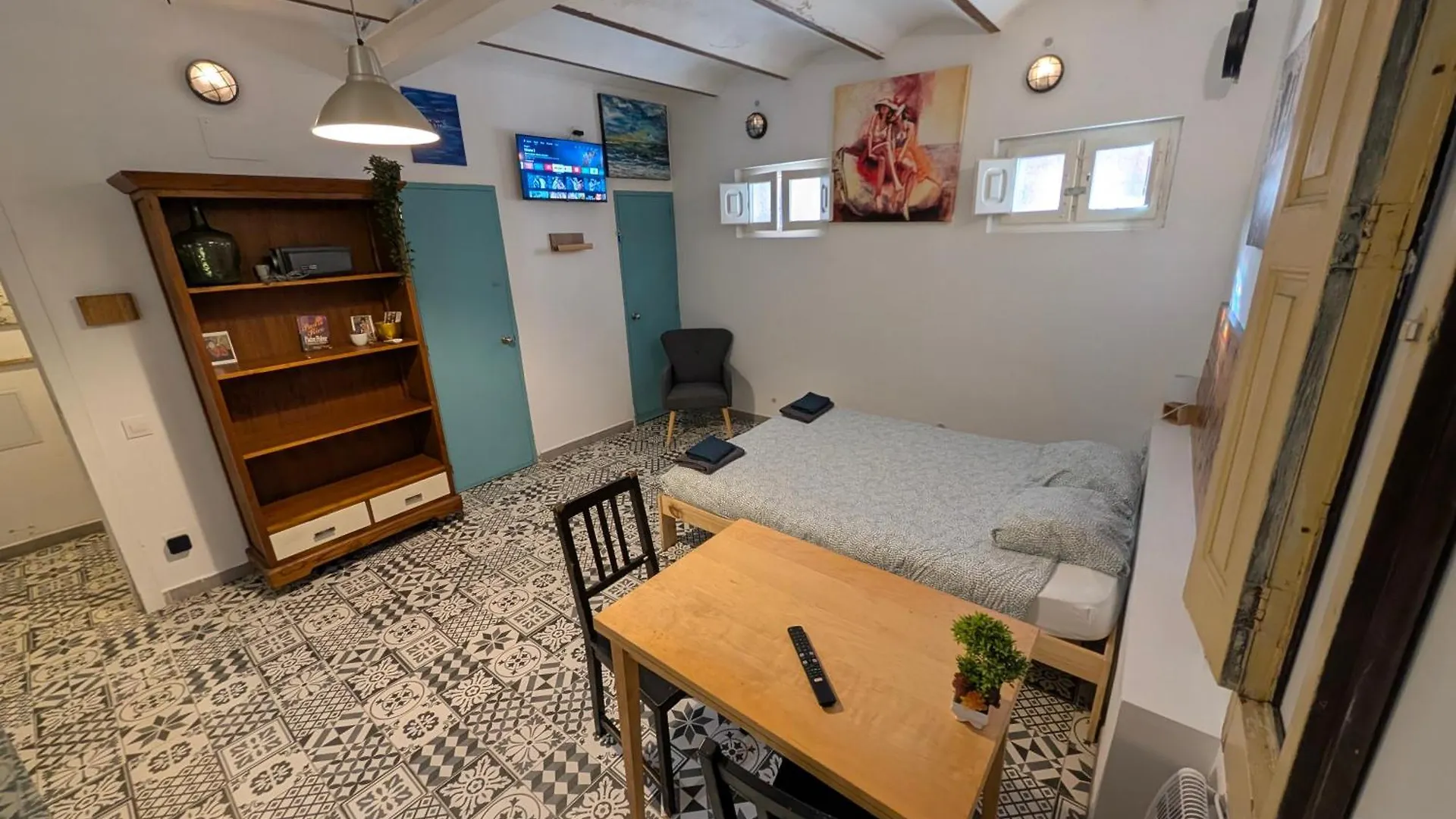 Barcelona Studios With Private Kitchen, Toilet & Shower 20Min From The Center 5Min To The Beach Sant Adria de Besos Spain