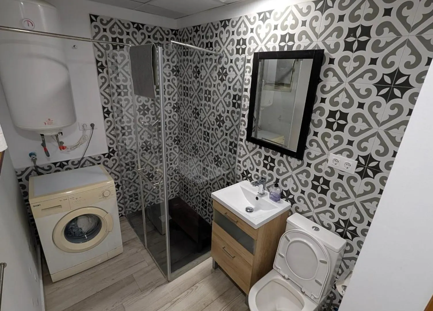 Barcelona Studios With Private Kitchen, Toilet & Shower 20Min From The Center 5Min To The Beach Sant Adria de Besos