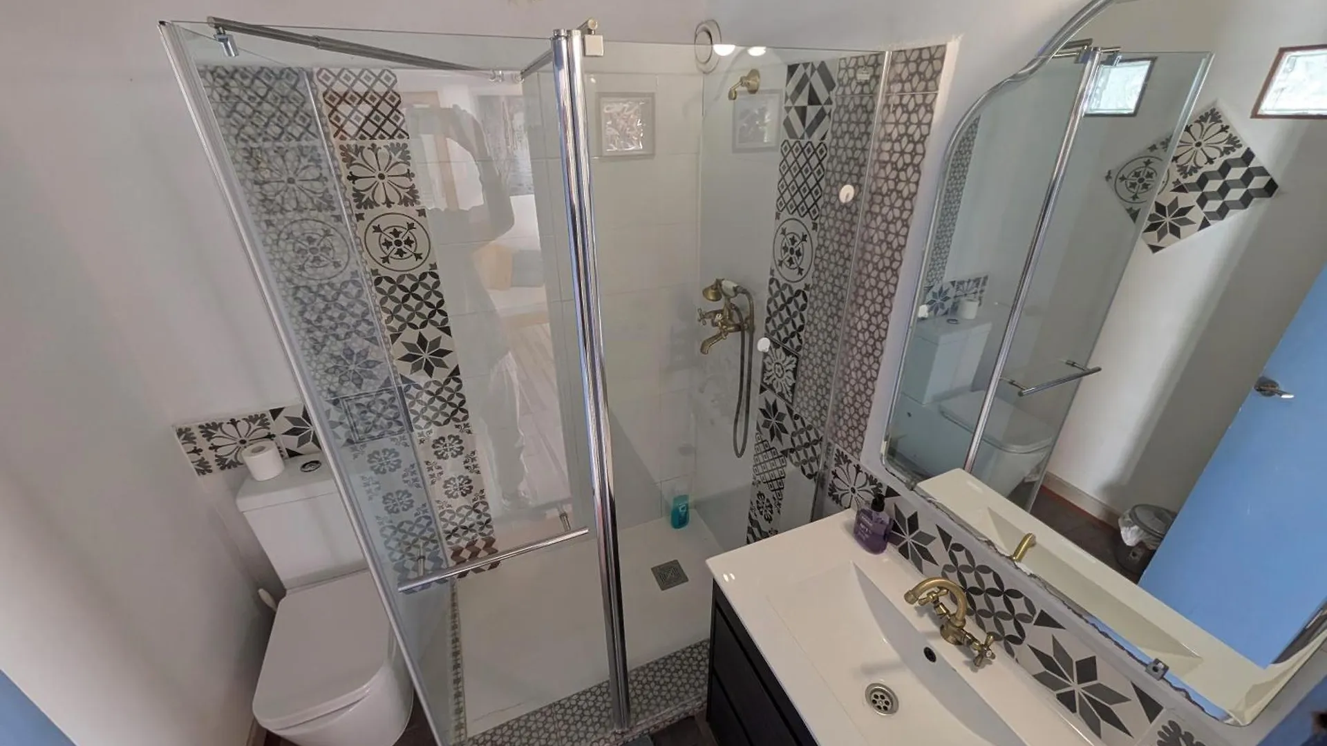 Apartment Barcelona Studios With Private Kitchen, Toilet & Shower 20Min From The Center 5Min To The Beach Sant Adria de Besos Spain